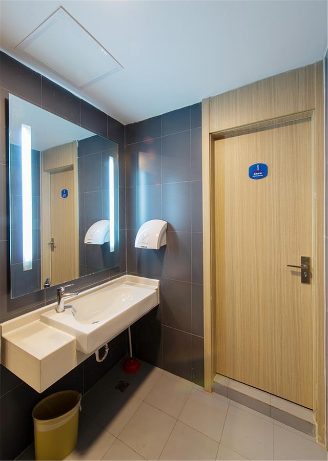 Hanting Hotel Zhuhai Gongbei Port Qinglv Nanlu Branch المظهر الخارجي الصورة